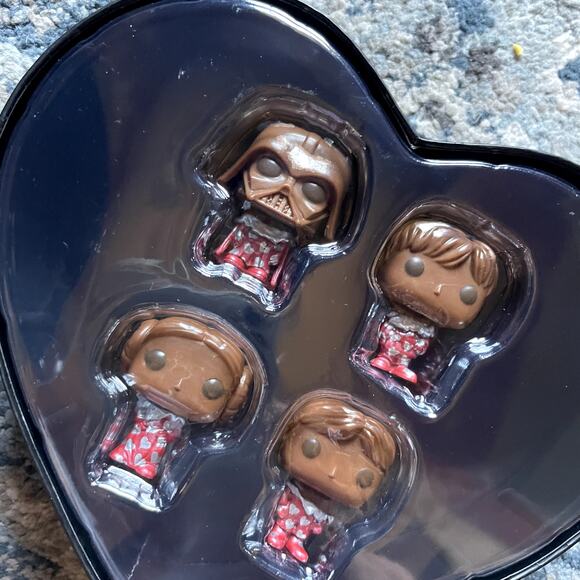 Star Wars Valentine's Day Pocket Pop! 4-Pack Vinyl Figures Heart Box - Picture 7 of 7
